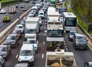 New UK Tax Rules: 65,000 Drivers Facing £335 Extra Charge news-12082024-184522