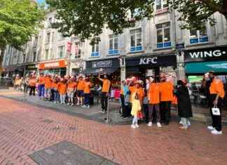 American Food Chains Dominating Birmingham City Center: A Guide to the Top Eateries news-15082024-064151