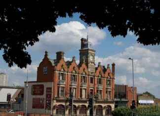 Iconic Brum Pub Reopens for Fans: Owner’s Promise Keeps Hope Alive news-21082024-181142