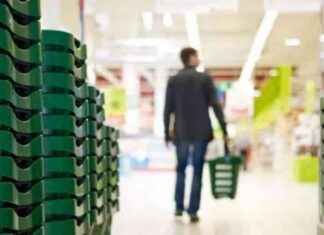 Customers Face Delays at Asda and Morrisons Checkouts news-30092024-123009