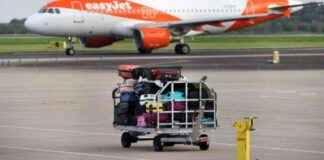 EasyJet Flight Passenger Arrested for Boarding with Incorrect Documentation news-05102024-145846