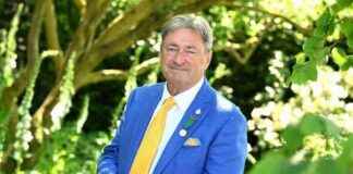 Plants Alan Titchmarsh Wants Removed from Gardens news-22102024-022244