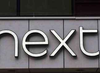 Layering Style: Next’s £29 Pinafore Dress Perfect for Shirts and Blouses news-23102024-142948