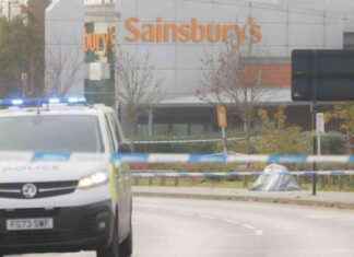 Sainsbury’s Response to Northfield Store Closure: What You Need to Know news-18112024-215158