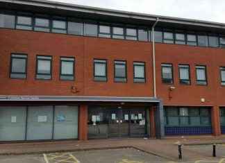 Council Staff Injured in Serious Incident at Closed Housing Office news-25112024-231636
