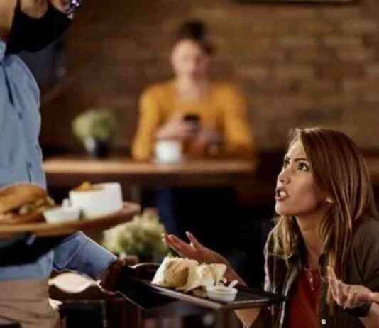 Controversy Surrounding New Cover Charge Rules in UK Restaurants controversy-surrounding-new-cover-charge-rules-in-uk-restaurants