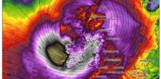 Historic Storm Eowyn: 90mph Gales on Red Weather Maps historic-storm-eowyn-90mph-gales-on-red-weather-maps