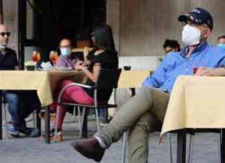 UK Tourists Rush to Cancel Italy and Spain Holidays in Boycott uk-tourists-rush-to-cancel-taly-and-spain-holidays-in-boycott