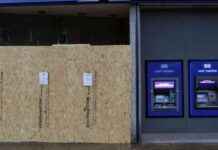 Warning for Halifax Customers: Unexplained £200 Rule Alert warning-for-halifax-customers-unexplained-200-rule-alert