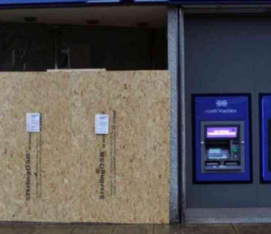 Warning for Halifax Customers: Unexplained £200 Rule Alert warning-for-halifax-customers-unexplained-200-rule-alert