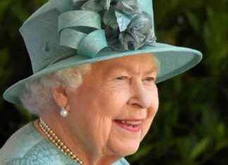 Queen Elizabeth II’s Favorite Afternoon Tea Sandwich Revealed queen-elizabeth-s-favorite-afternoon-tea-sandwich-revealed