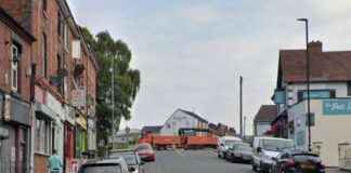 Three individuals, including a 50-year-old man, arrested in Kidderminster car stop – Birmingham News three-individuals-including-a-50-year-old-man-arrested-in-kidderminster-car-stop-birmingham-news